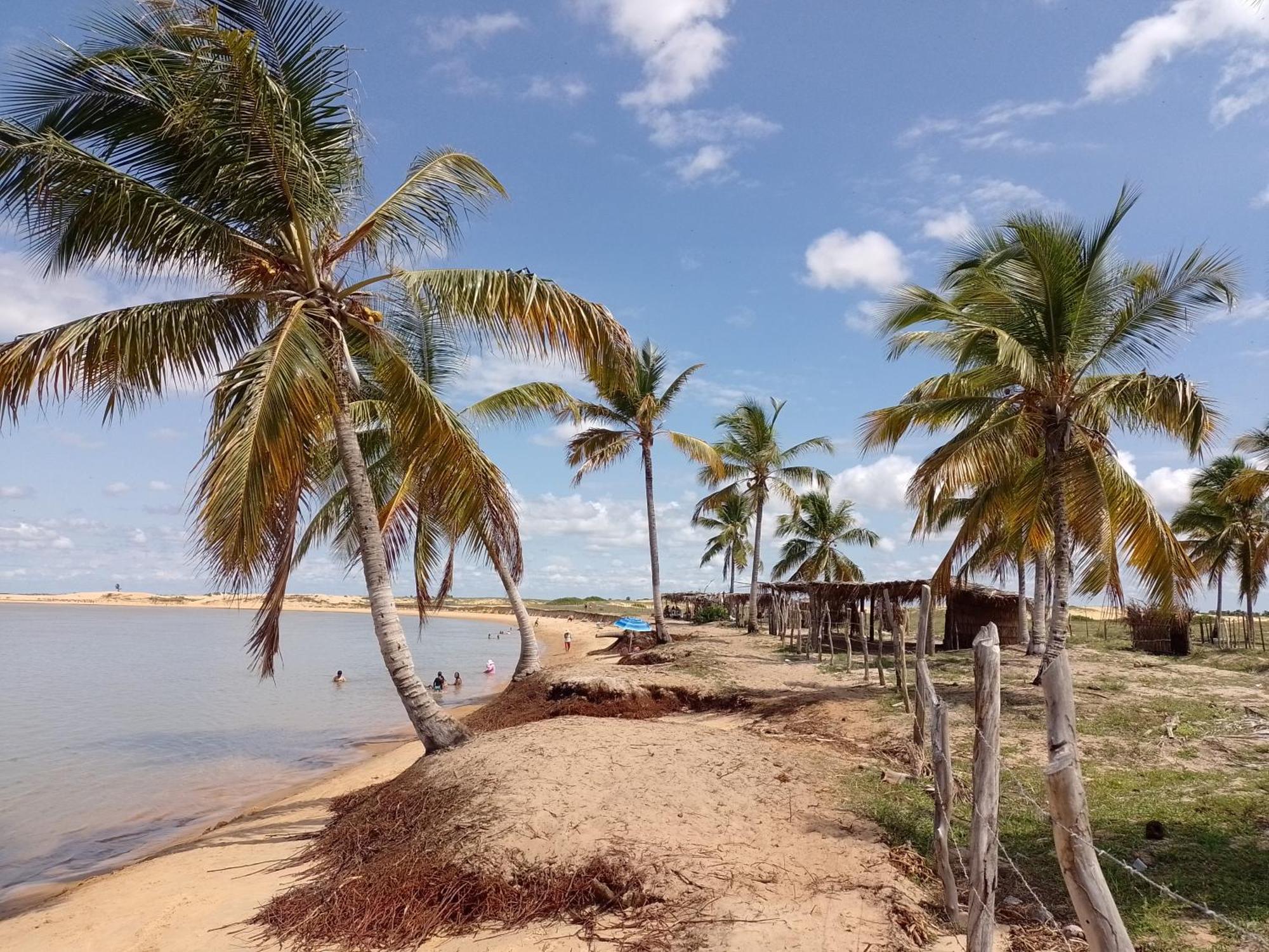 Chale Perto Da Praia Com Duas Suites E Varandao Pacatuba  Bagian luar foto